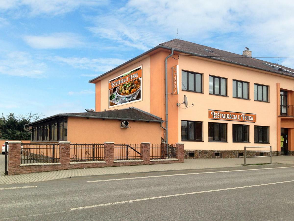 Hotel U Ferka Lemesany Exterior foto
